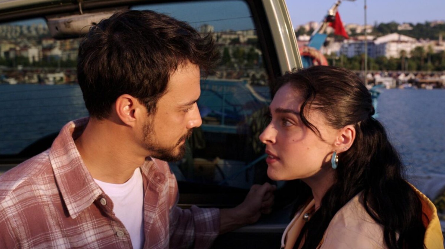 مسلسل مسار قلبي البحر الأسود الحلقة 1 مترجمة